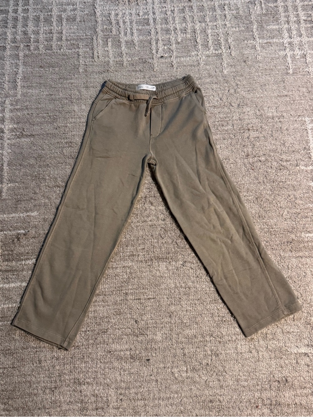 Zara kids loose fitting sweats size 8 taupe color